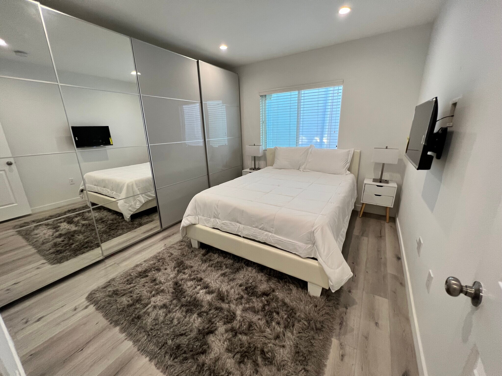 Bedroom - 1235 S Muirfield Rd