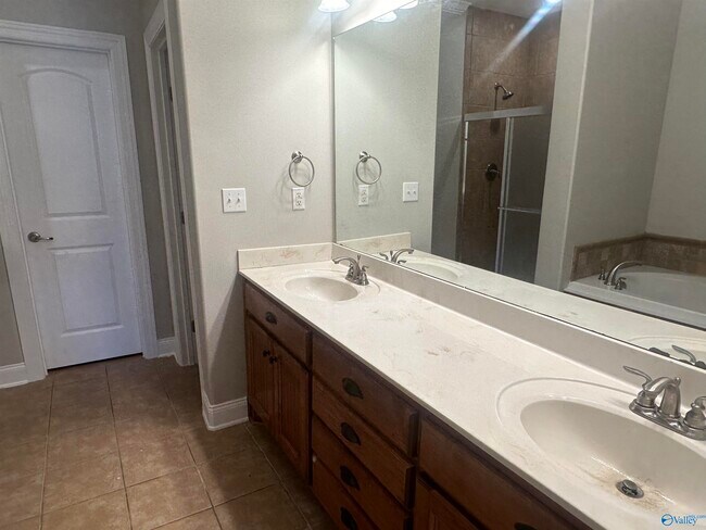 Building Photo - 12082 Southern Charm Blvd