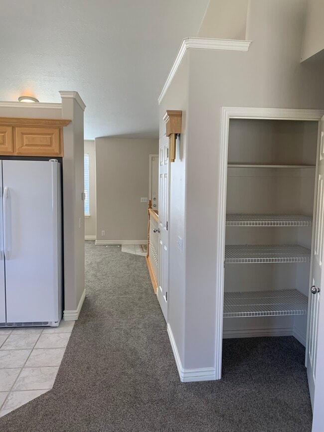 Building Photo - 325 E 100 S