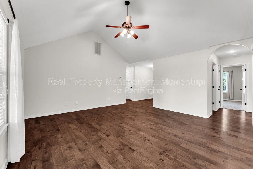 Building Photo - 825 S Trail Point Ct