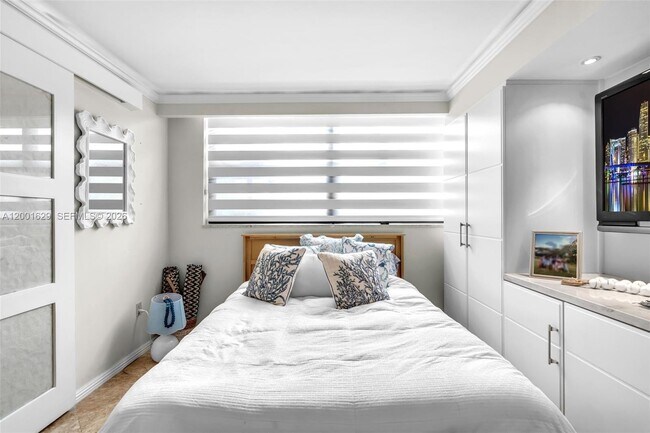 Building Photo - 55 Ocean Ln Dr