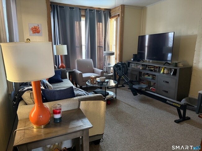 Building Photo - 131 Willow St