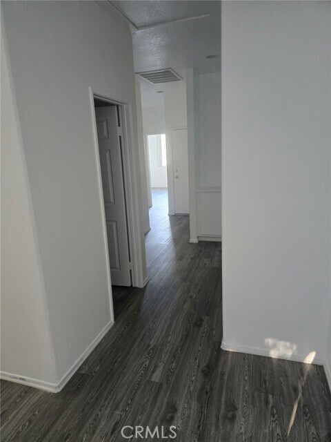 Building Photo - 421 Steiner Dr