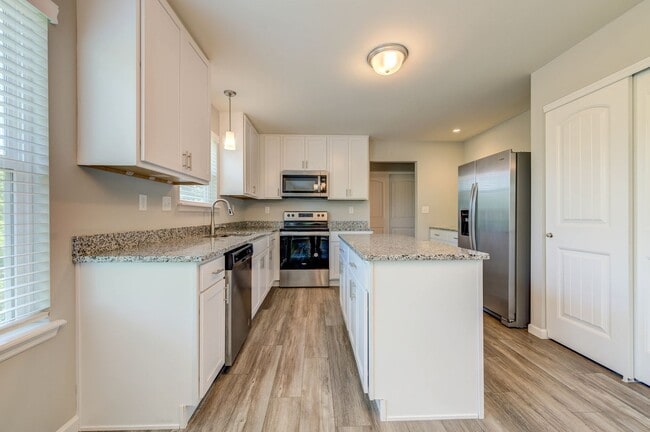 Building Photo - Beautifully Custom Crafted 2-Story Home 3 ...