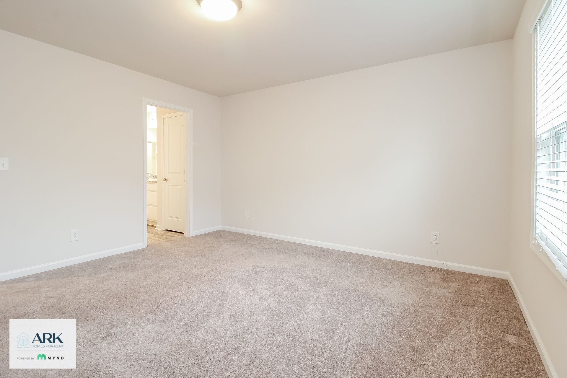 Building Photo - 6 Oak Rose Dr