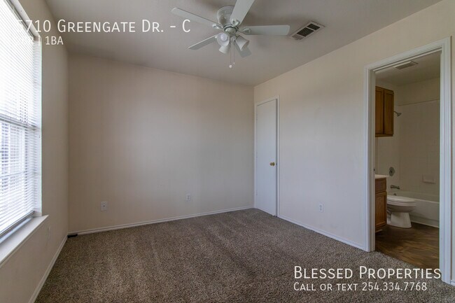 Building Photo - 5710 Greengate Dr