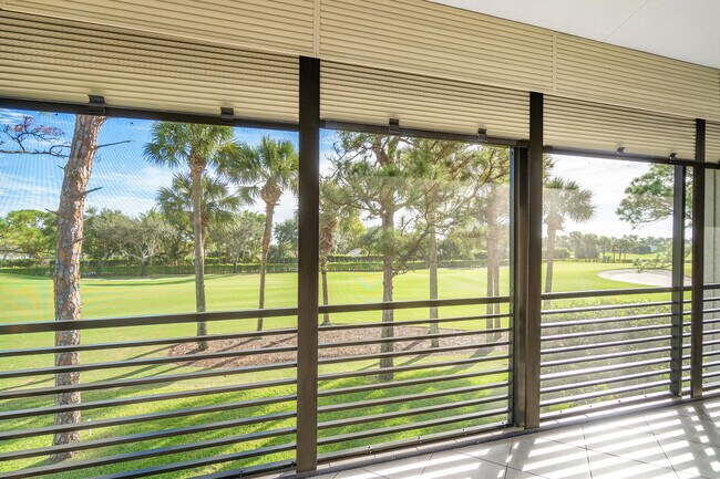Building Photo - 16939 Isle of Palms Dr