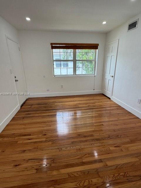 Building Photo - 15 Sidonia Ave
