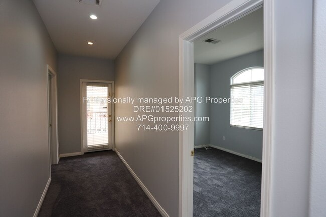 Building Photo - 1126 N Euclid St