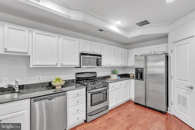 Building Photo - 1526 8th St NW
