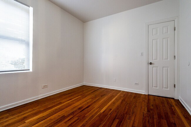 Building Photo - Park Manor Apartments