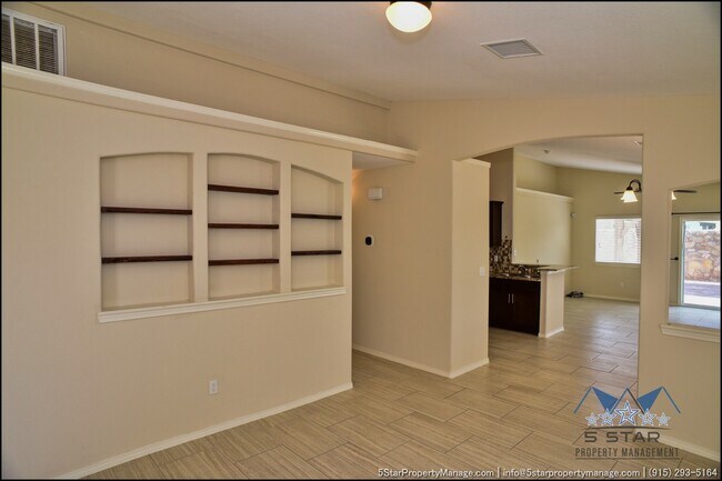 Building Photo - 14920 Tim Hardaway