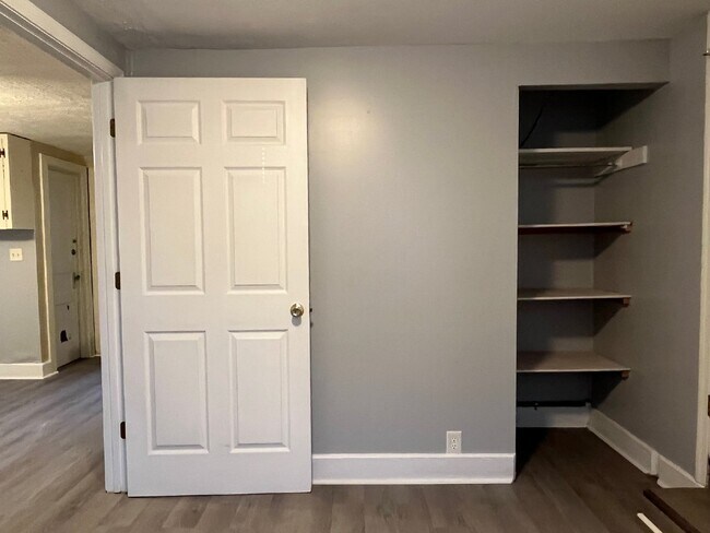 Building Photo - Charming 2-Bedroom Duplex Retreat on Mcgah...
