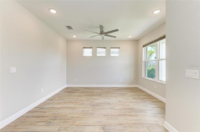 Building Photo - 4745 Antrim Dr