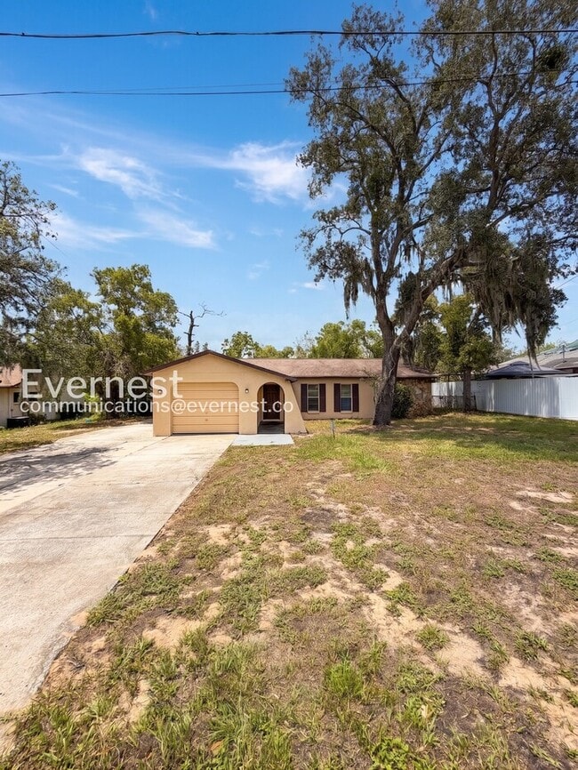 Building Photo - 10485 Lightwood St