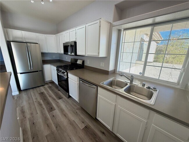 Building Photo - 6804 Indian Chief Dr