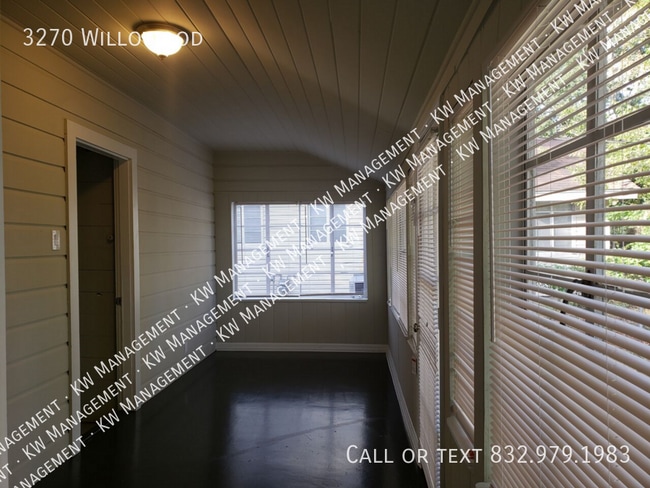 Building Photo - 3270 Willowood-