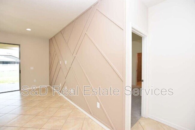 Building Photo - 8862 Conway Rd