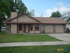 Building Photo - 2608 Tracey Cir