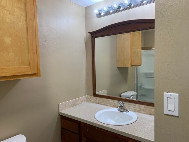 Building Photo - 3295 Rubidoux Blvd
