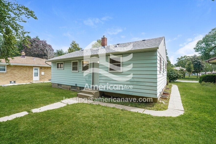Building Photo - 5251 N 83rd St