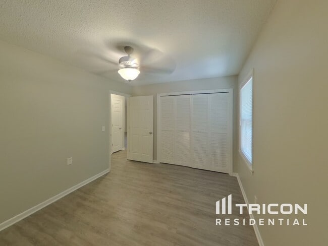 Building Photo - 63 Woodpond Ct