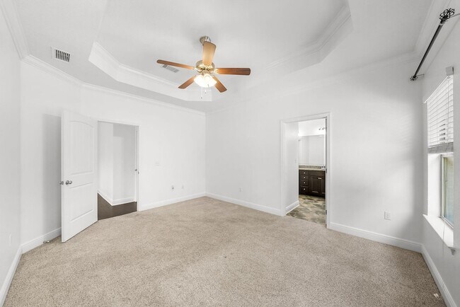 Building Photo - 282 Whispering Lake Dr