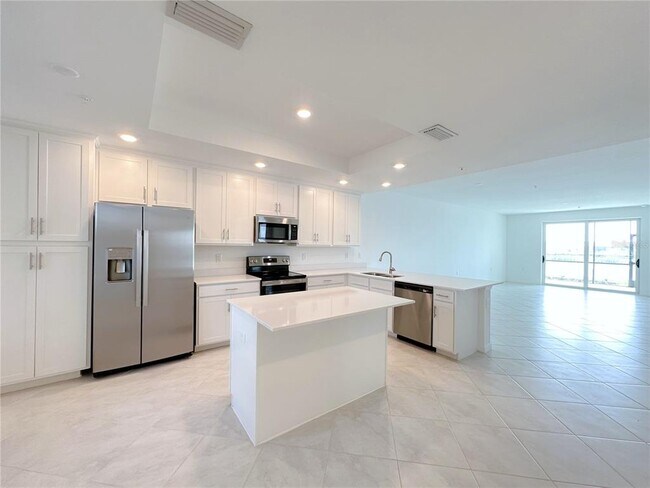 Building Photo - 14204 Heritage Landing Blvd