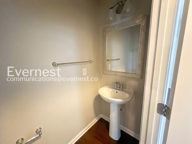 Building Photo - Limited Time Special Offer / 4 Bed, 2.5 Bath Home with Garage / Pet-Friendly / Vouchers Accepted ...