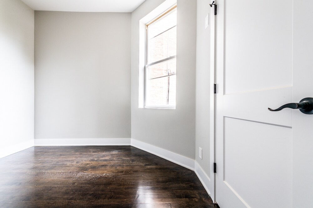 Building Photo - 1435 N Washtenaw Ave