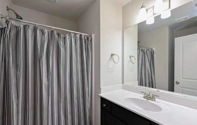 Building Photo - Charming Home for Rent in Easley- Convenient Location