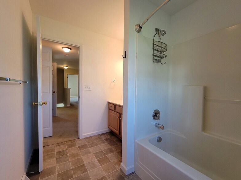Building Photo - 709 Palmer Cir