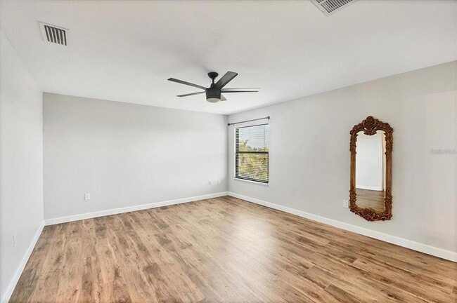 Building Photo - 15530 Aqua Cir
