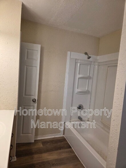 Building Photo - 309 Mifflin St