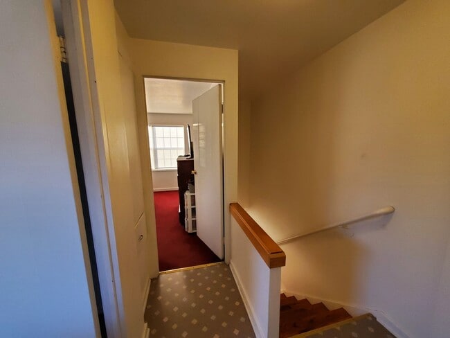 Interior Photo - Campus Townhomes