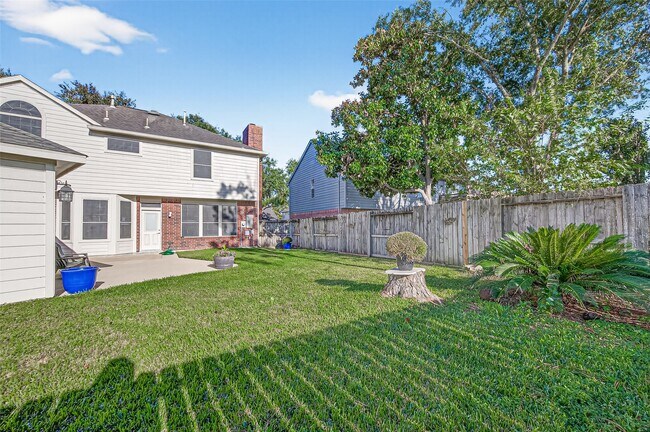 Building Photo - 14015 Wheatbridge Dr