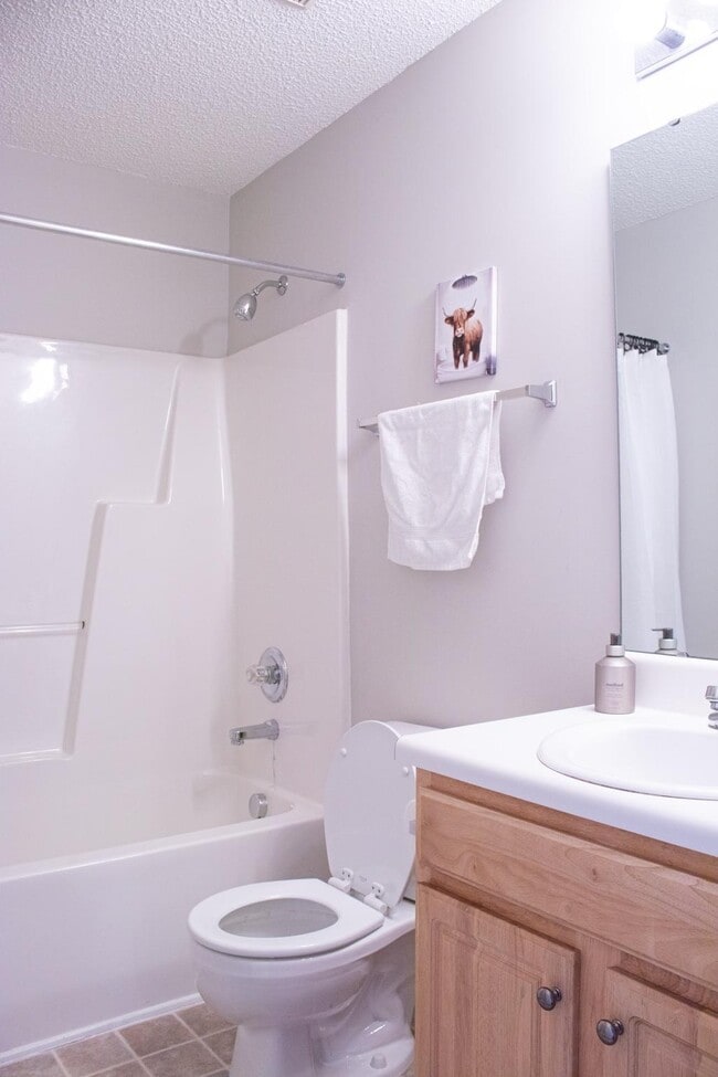 Building Photo - 1024 S Philwood Ct