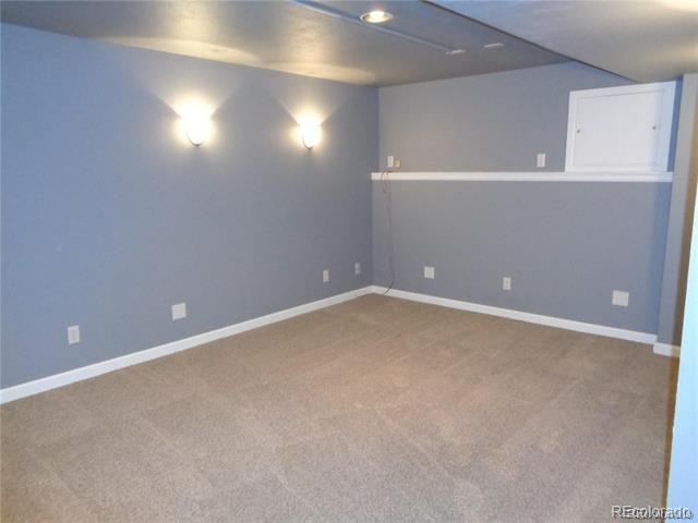 Building Photo - 10482 Hyacinth St