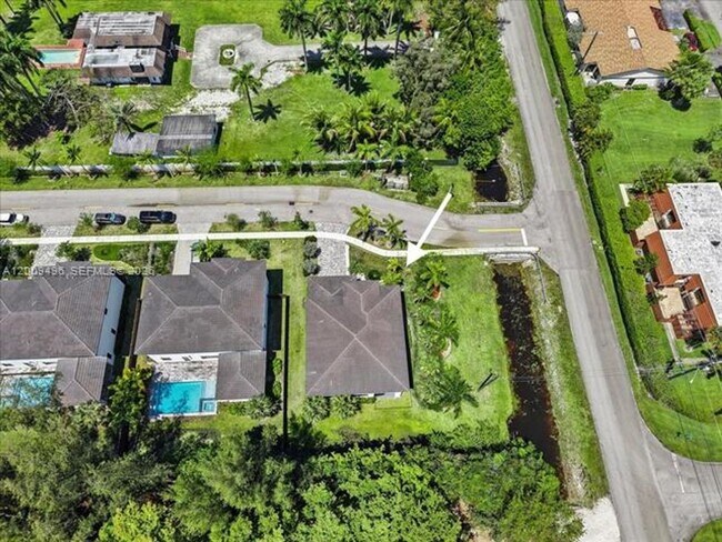 Building Photo - 12120 Rhino Oaks Dr