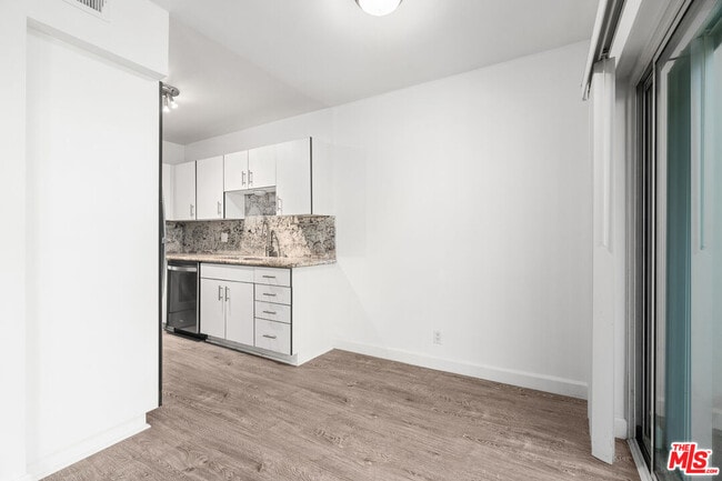 Building Photo - 7712 Pso Del Rey