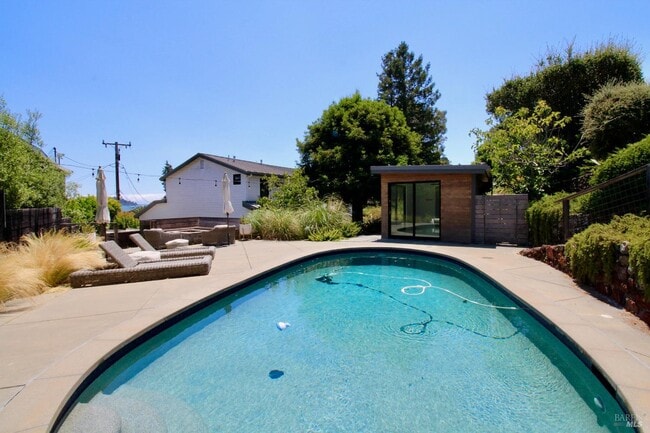 Building Photo - 19 Bayview Terrace