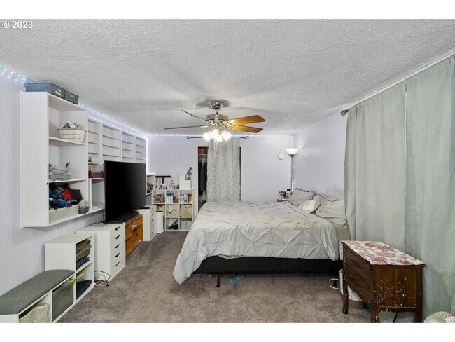 Building Photo - 3Bd/1Ba Mid Century Home In Canby~ A/C, 2 Additional Storage, and Spacious Yard!!!