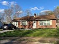 Building Photo - 703 Brook Dr