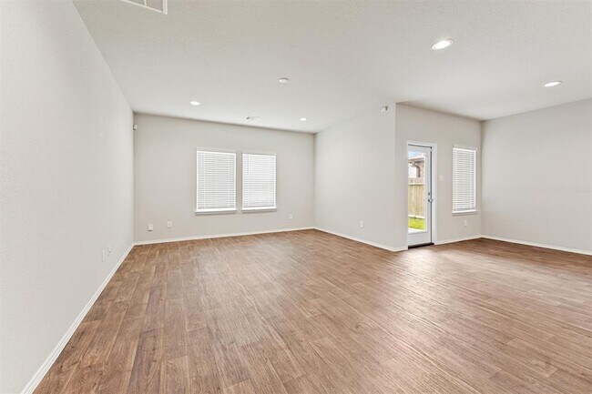 Building Photo - 21143 Waze Lewis Dr