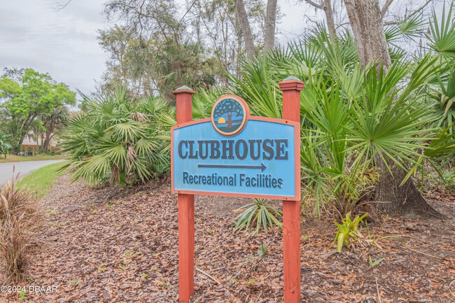 Building Photo - 6236 Clover Bend Dr