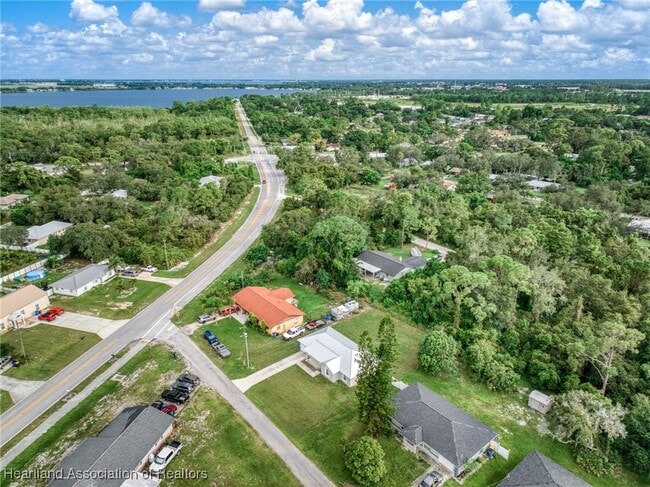 Building Photo - 2909 Mullet Ave