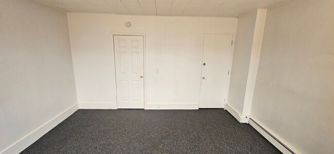 Building Photo - 227 S 16th St