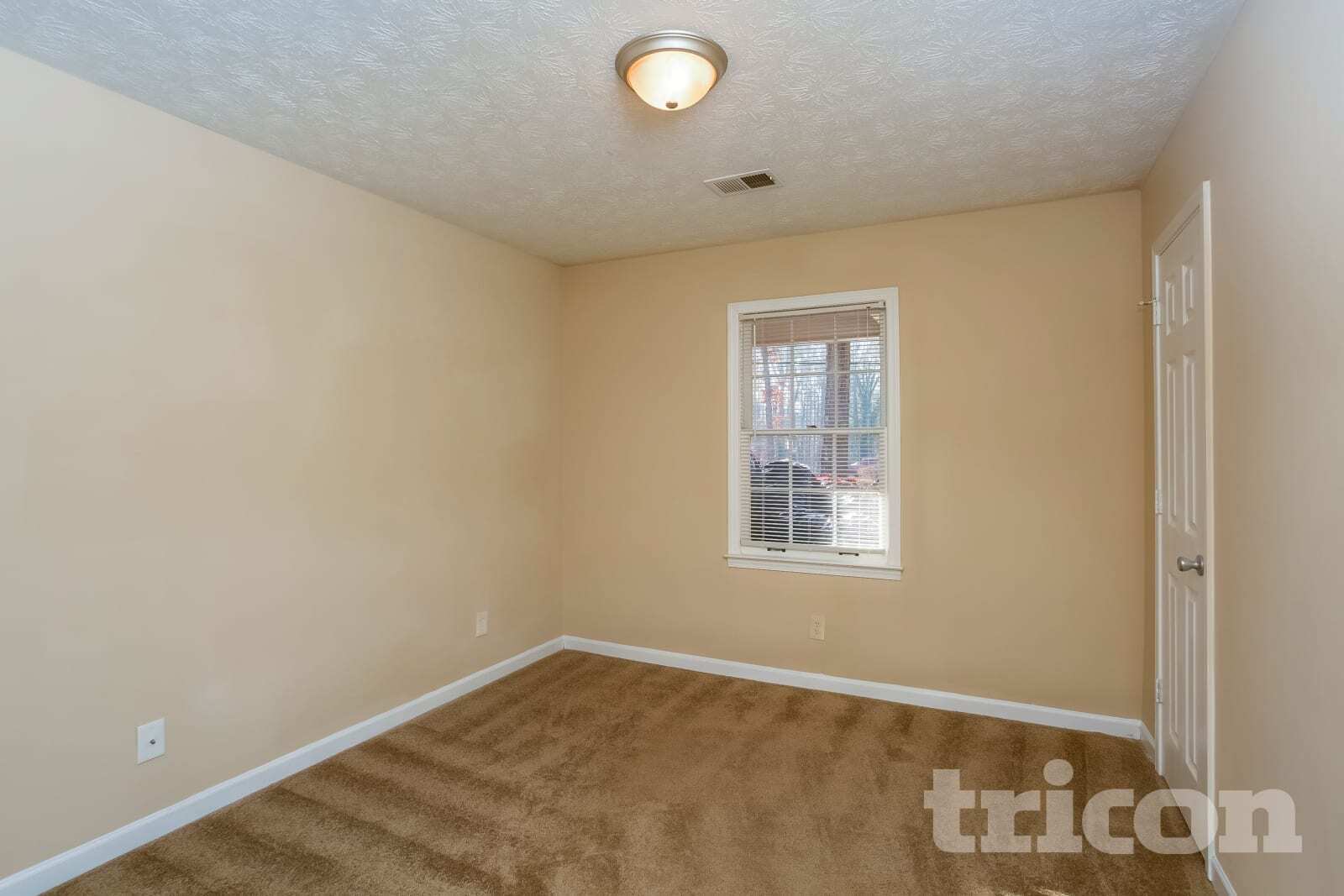 Building Photo - 1631 Quail Run SW