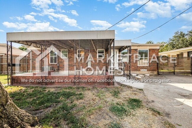 Building Photo - 9308 Lindaro Ln