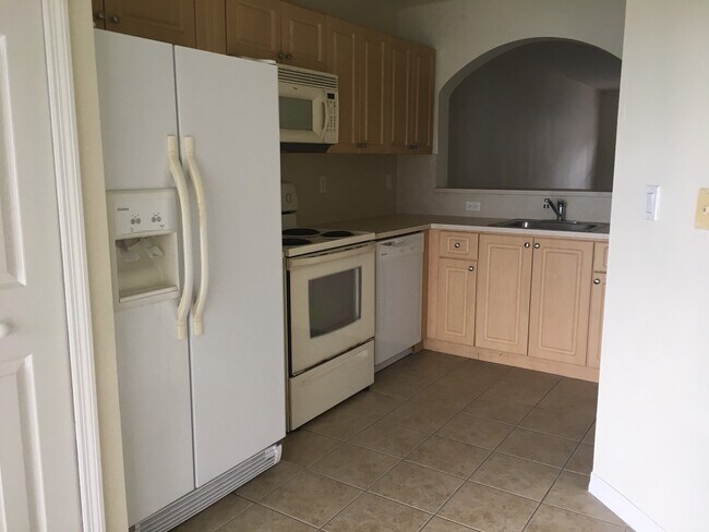 Building Photo - 1261 SE 31st Ct